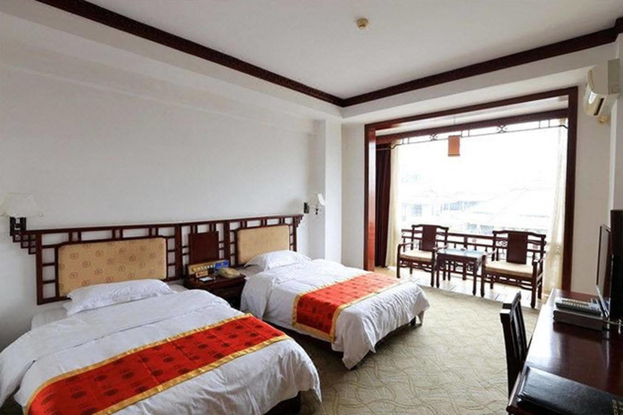 Guifu Holiday Hotel Yangshuo Exterior photo